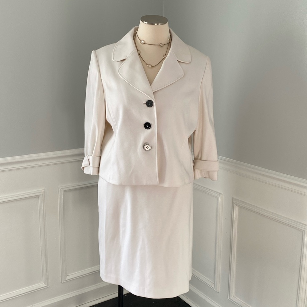 Tahari Arthur S. Levine Professional Skirt Suit Set 2pc